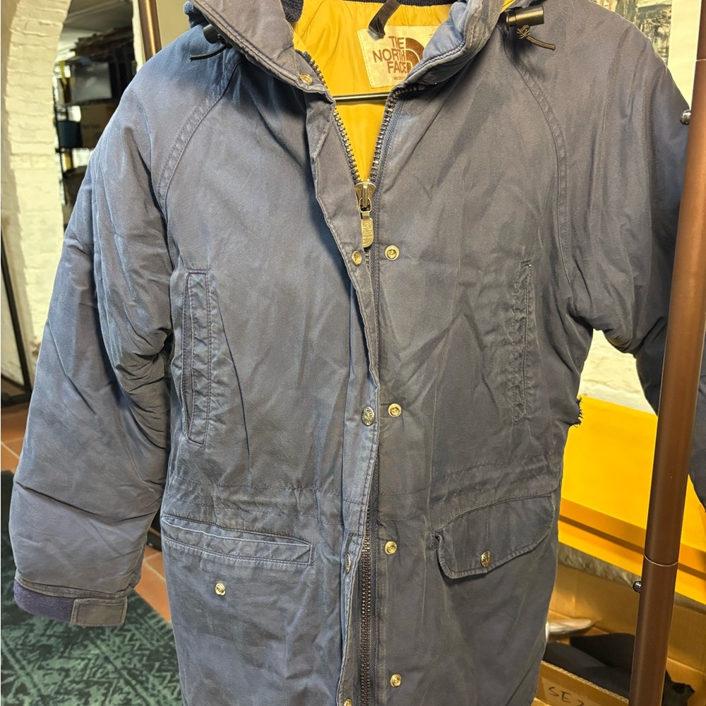 Retro North Face Men's Dark Blue Performance Jacket